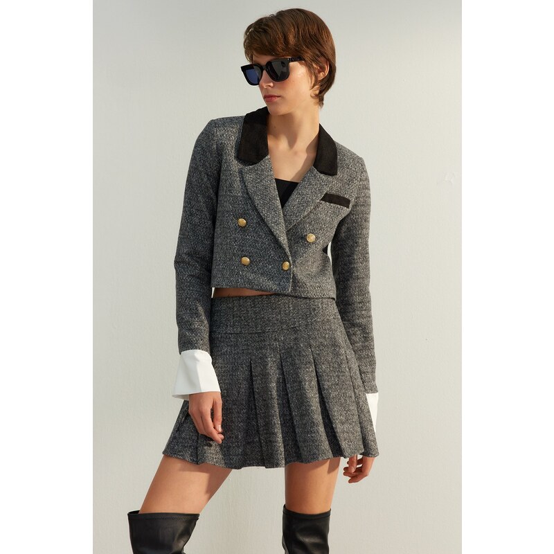 Trendyol Gray Premium Crop Button Detailed Woven Blazer Jacket