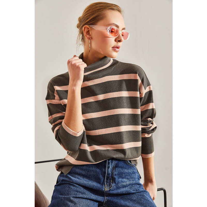 Bianco Lucci Women's Turtleneck Striped Sweater