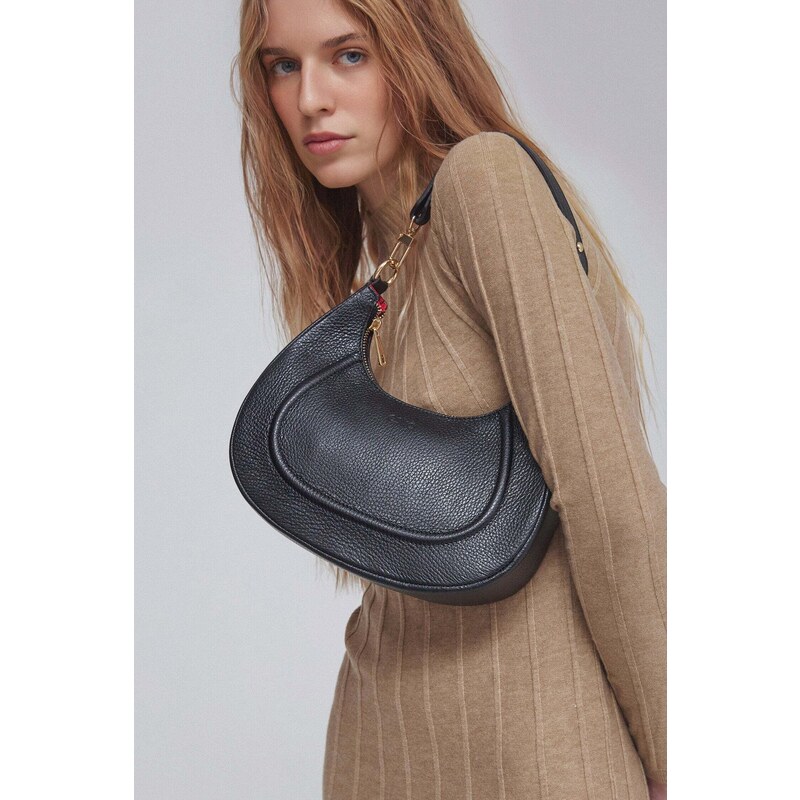 Women's Black Leather Shoulder Bag made in Italy Estro ER00114118