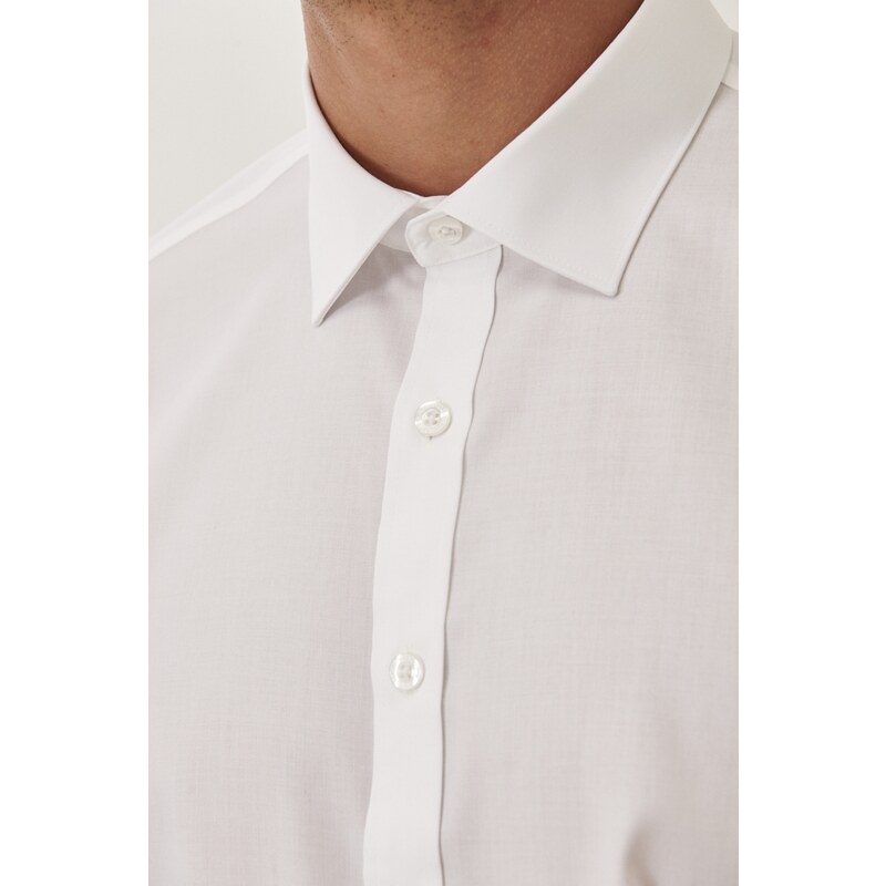 ALTINYILDIZ CLASSICS Men's White Non-Iron Non-Iron Comfort Fit Comfy Cut 100% Cotton Classic Collar Shirt.