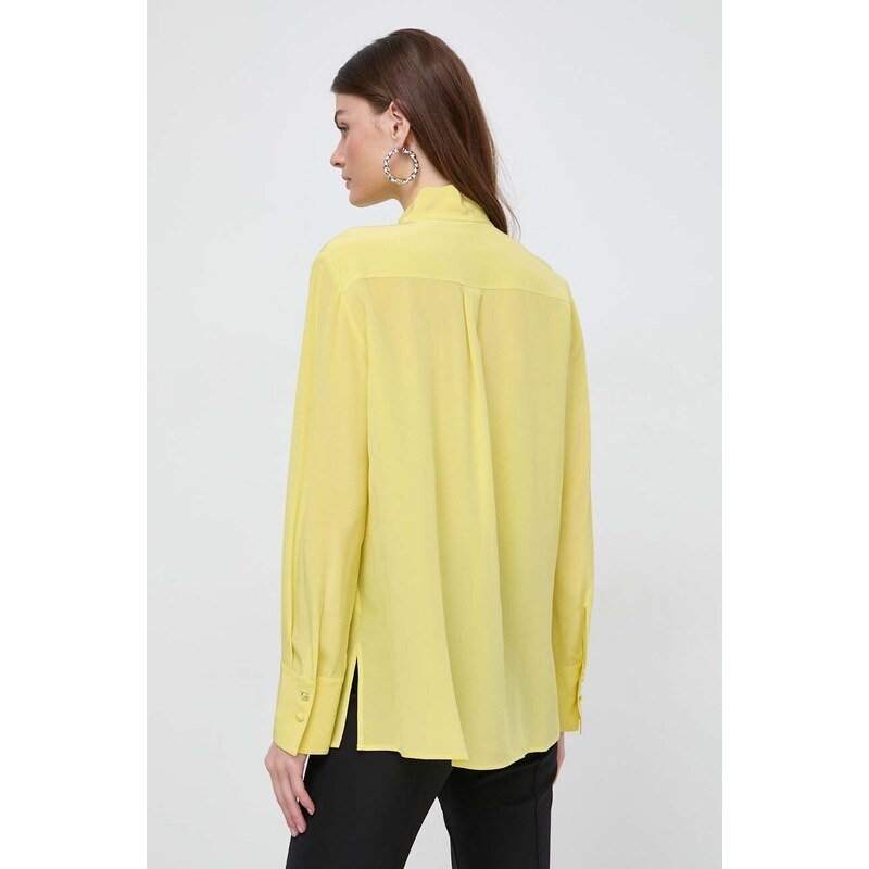 Hedvábná košile BOSS žlutá barva, regular, s vázaným výstřihem