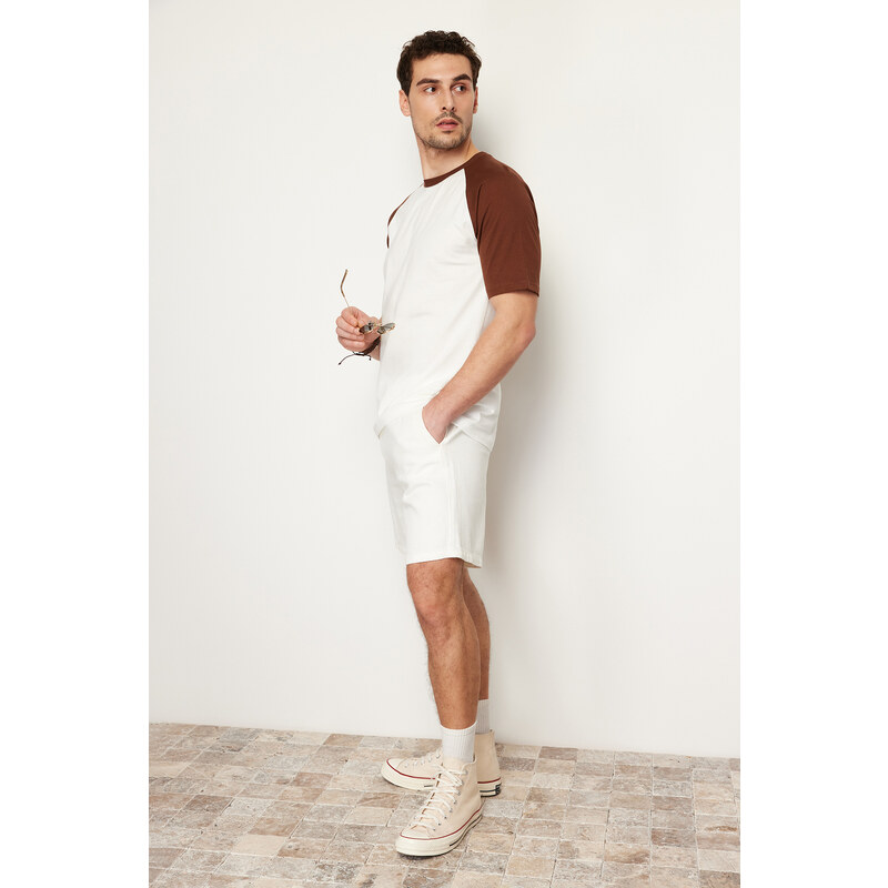 Trendyol Dark Brown Regular Fit Crew Neck Short Sleeve T-Shirt