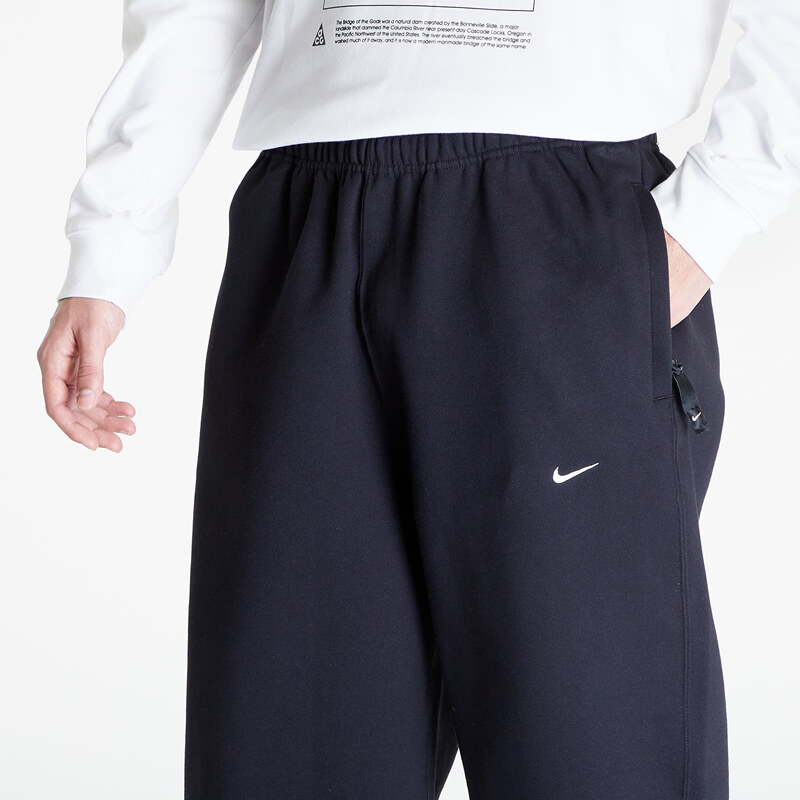 Pánské tepláky Nike Solo Swoosh Men's Open-Hem Brushed-Back Fleece Pants Black/ White