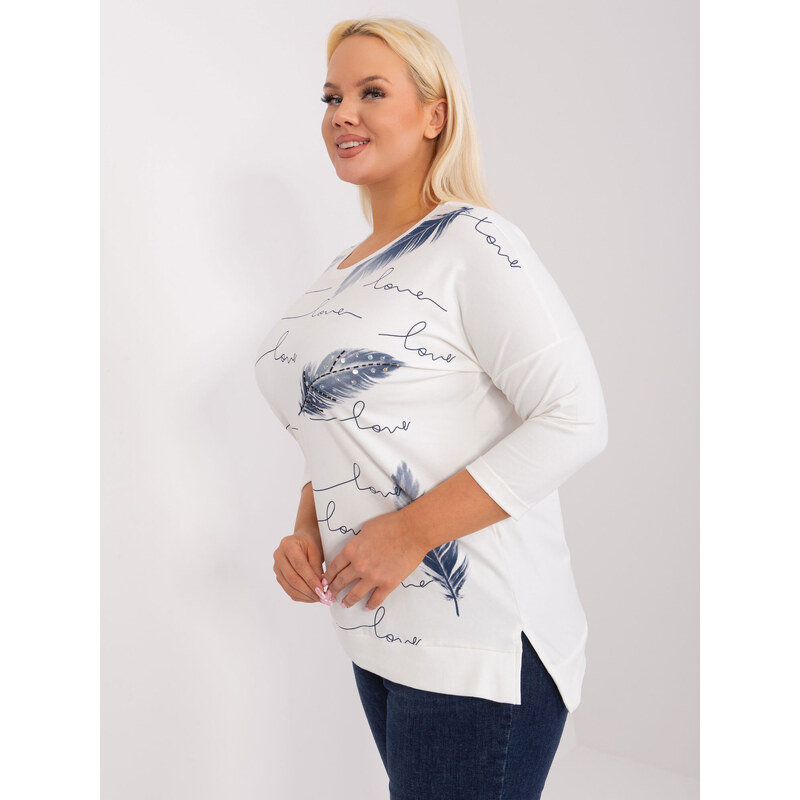 Fashionhunters Ecru dámská halenka plus size s potiskem