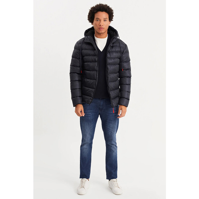 River Club Men's Navy Blue Thick Lined Water And Windproof Hooded Winter Puffer Coat