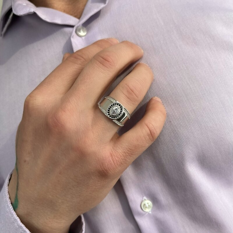 MAJYA Stříbrný prsten DENNY čirý kámen s černými zirkony 10065/8