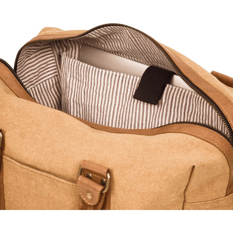 Bagind Voyage Tramp - prostorná cestovní taška z hnědé hovězí kůže a canvasu.