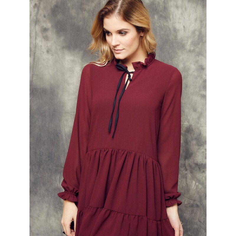 Cocomore Boutiqe dress with stand-up collar and ruffles burgundy