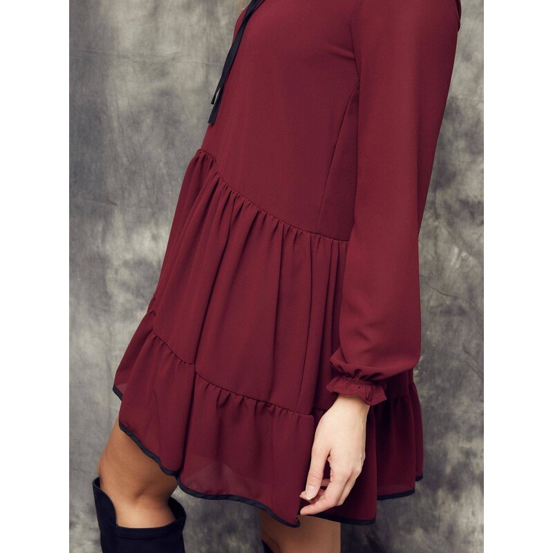 Cocomore Boutiqe dress with stand-up collar and ruffles burgundy