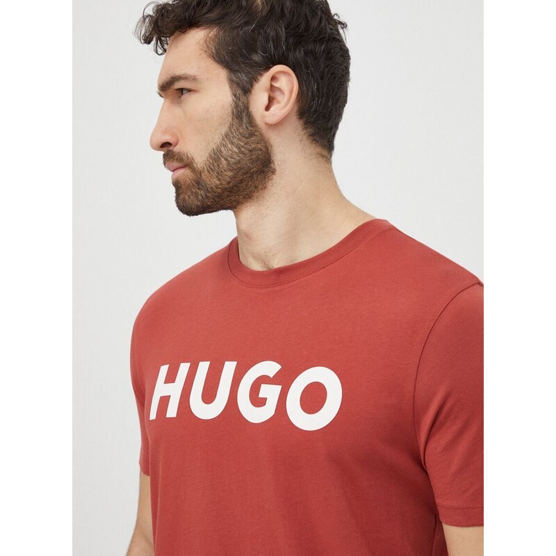 Bavlněné tričko HUGO vínová barva, s potiskem