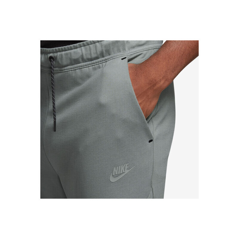 Nike Sportswear Tech Fleece Lightweight GREY