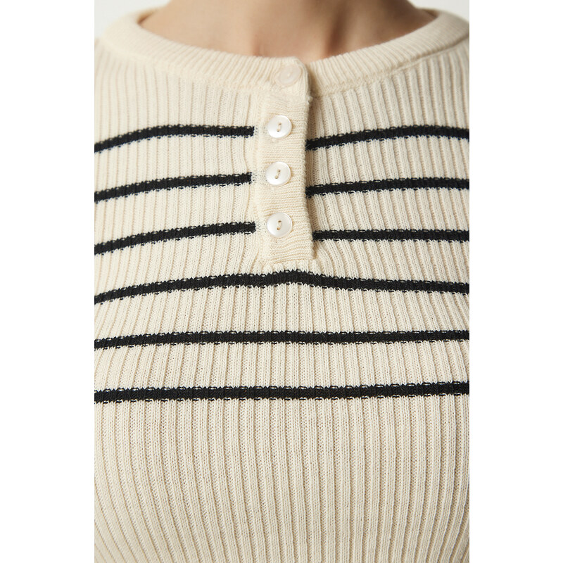 Happiness İstanbul Women's Cream Black Buttoned Collar Ribbed Crop Knitwear Blouse