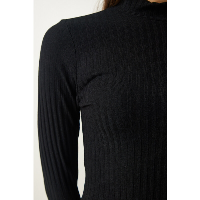 Happiness İstanbul Women's Black Turtleneck Corded Crop Knitted Blouse