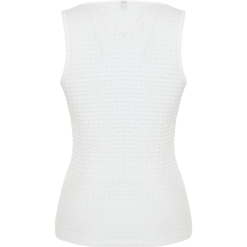 Trendyol White Textured Fitted Pool Neck Flexible Knitted Undershirt