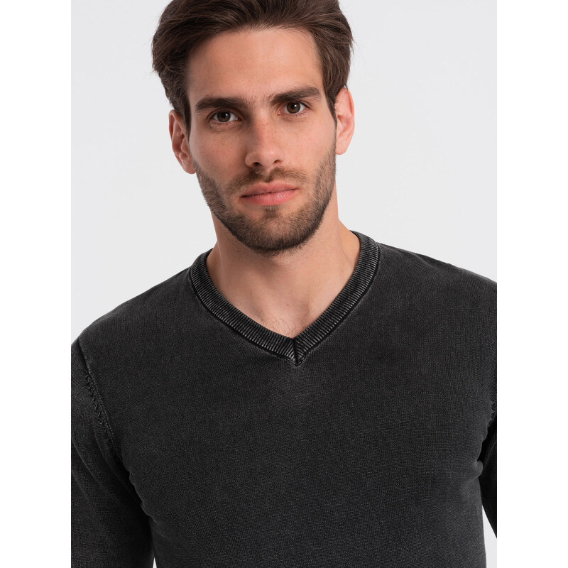 Ombre Washed men's pullover with a v-neck - black