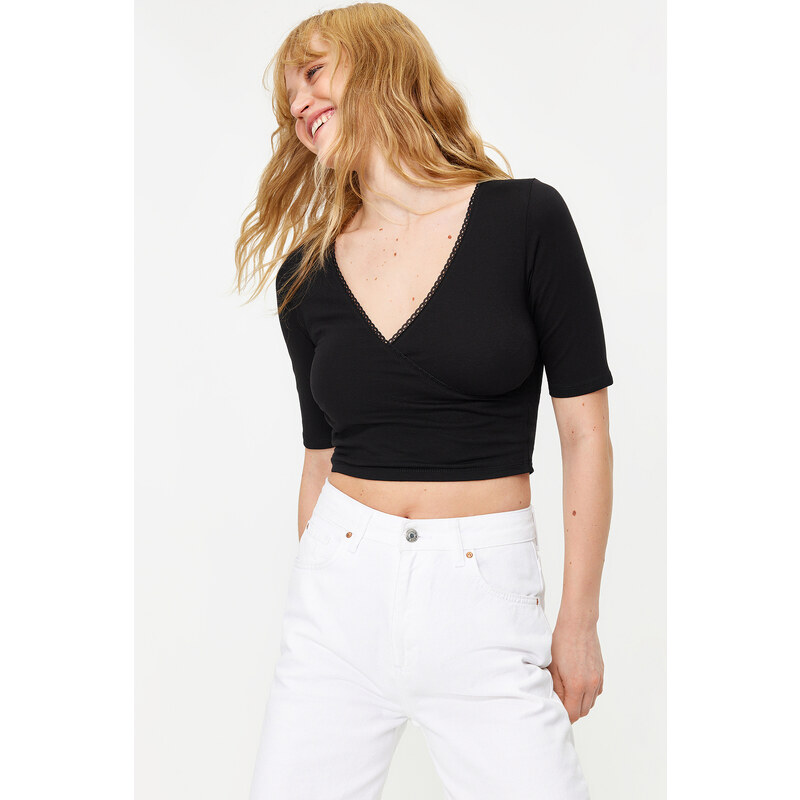 Trendyol Black Double Breasted Collar Crop Fitted Lace Detailed Cotton Stretchy Knitted Blouse