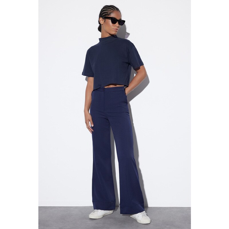 Dámské kalhoty Trendyol Plain 107063069