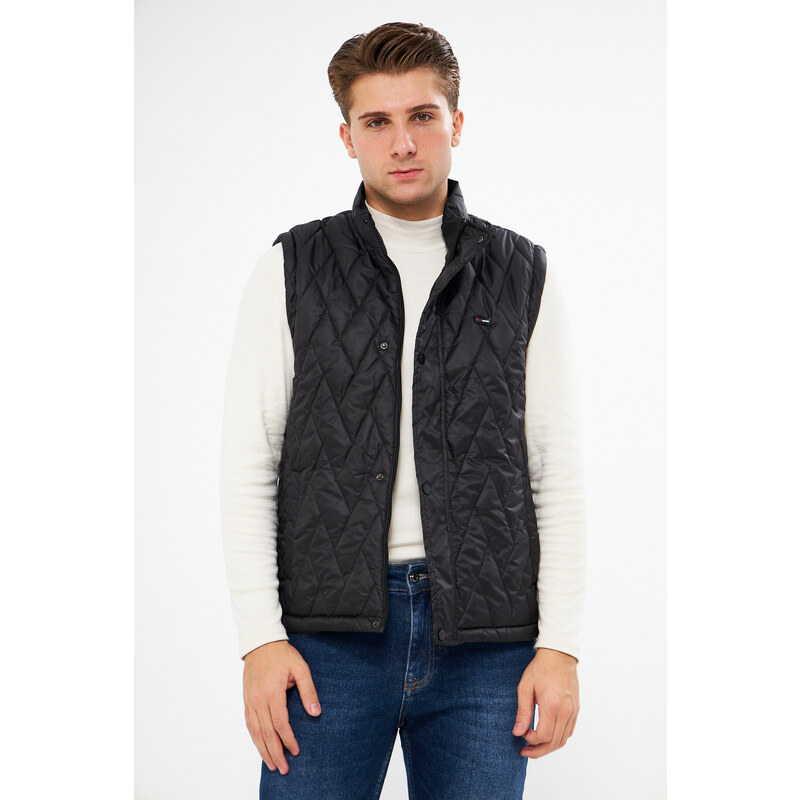 River Club Men's Water and Windproof High Neck Quilted Patterned Vest