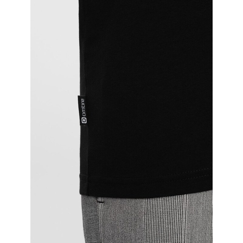 Ombre Clothing Trendy pánské černé tričko s výstřihem do V V3 TSCT-0106
