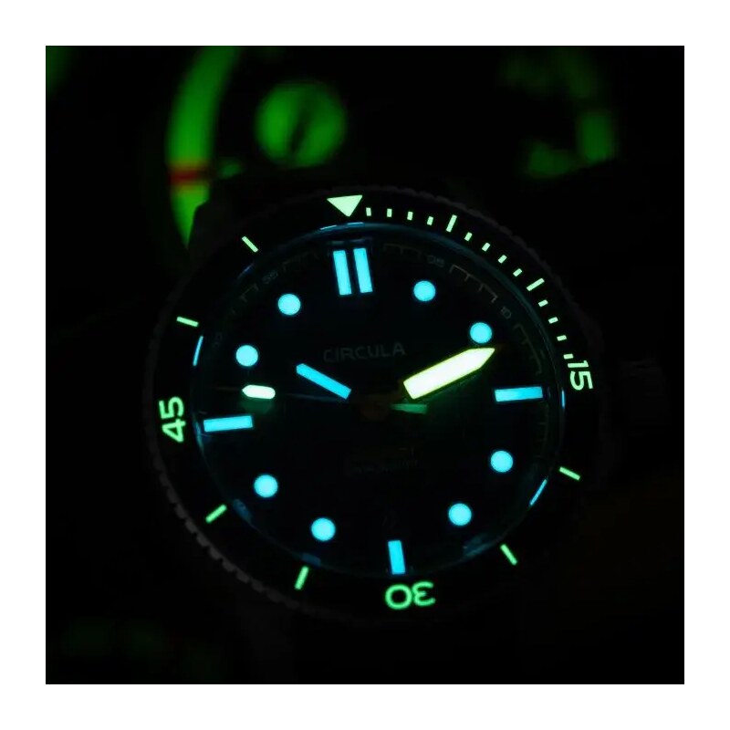 Circula Watches Stříbrné pánské hodinky Circula s ocelovým páskem DiveSport Titan - Grey / Hardened Titanium 42MM Automatic
