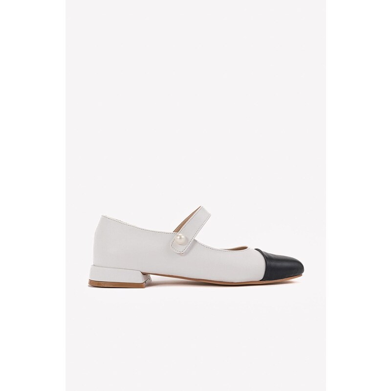 LuviShoes Local White Women's Flats