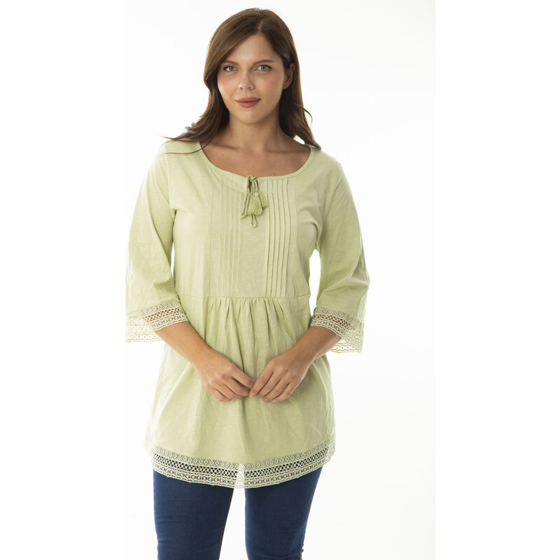 Şans Women's Plus Size Green Rib-Stitched Tunic with Lace Detailed Sleeves and Hem