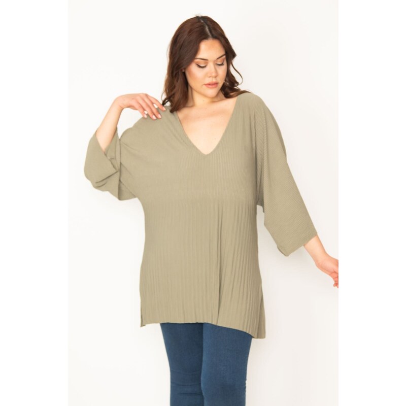 Şans Women's Plus Size Green Lycra V-Neck Bat Sleeve Tunic