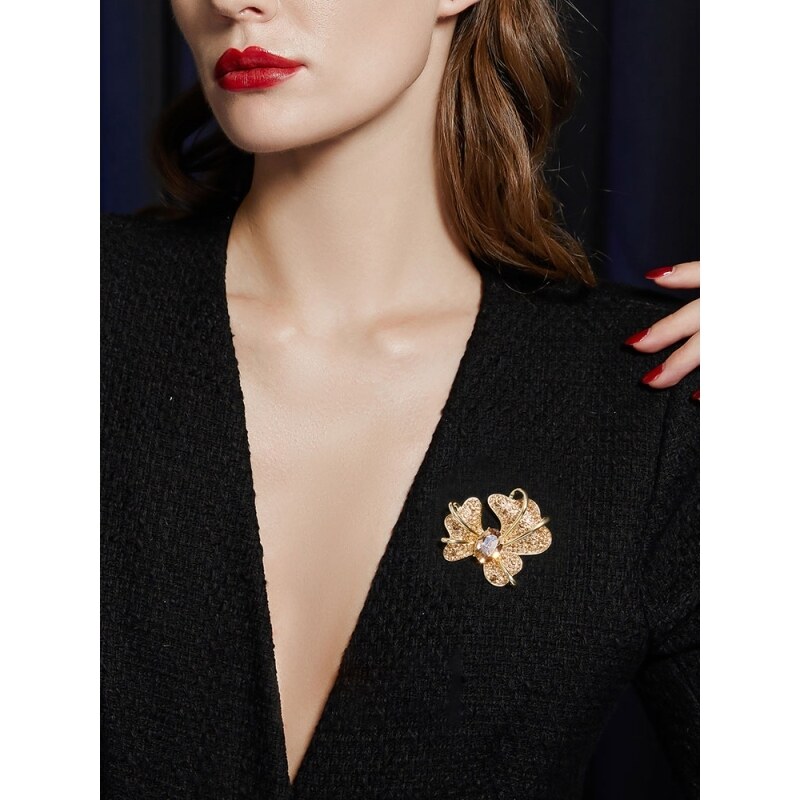Éternelle Luxusní brož s champagne krystaly Alessandra