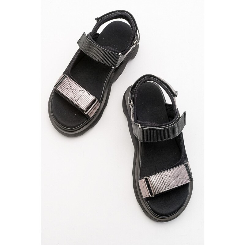 LuviShoes Arey Women's Black Sandals