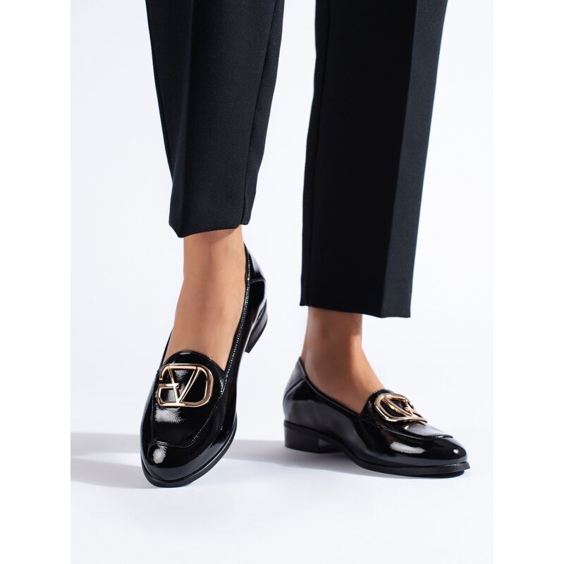 W. POTOCKI Black women's shoes made of patent leather Potocki