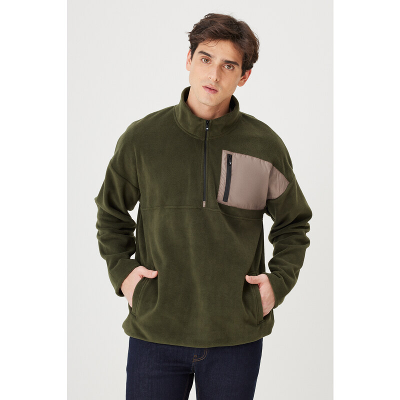 AC&Co / Altınyıldız Classics Men's Khaki Oversize Wide Cut High Bato Collar Pocket Detailed Zippered Cold Proof Fleece Sweatshirt