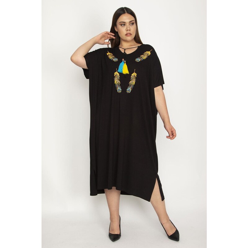 Şans Women's Plus Size Black Dress with Embroidery Detail and Side Slits