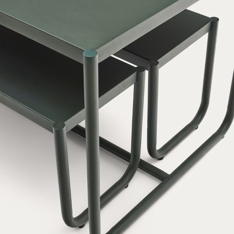 Tmavě zelený kovový zahradní set stolu a lavic Kave Home Sotil