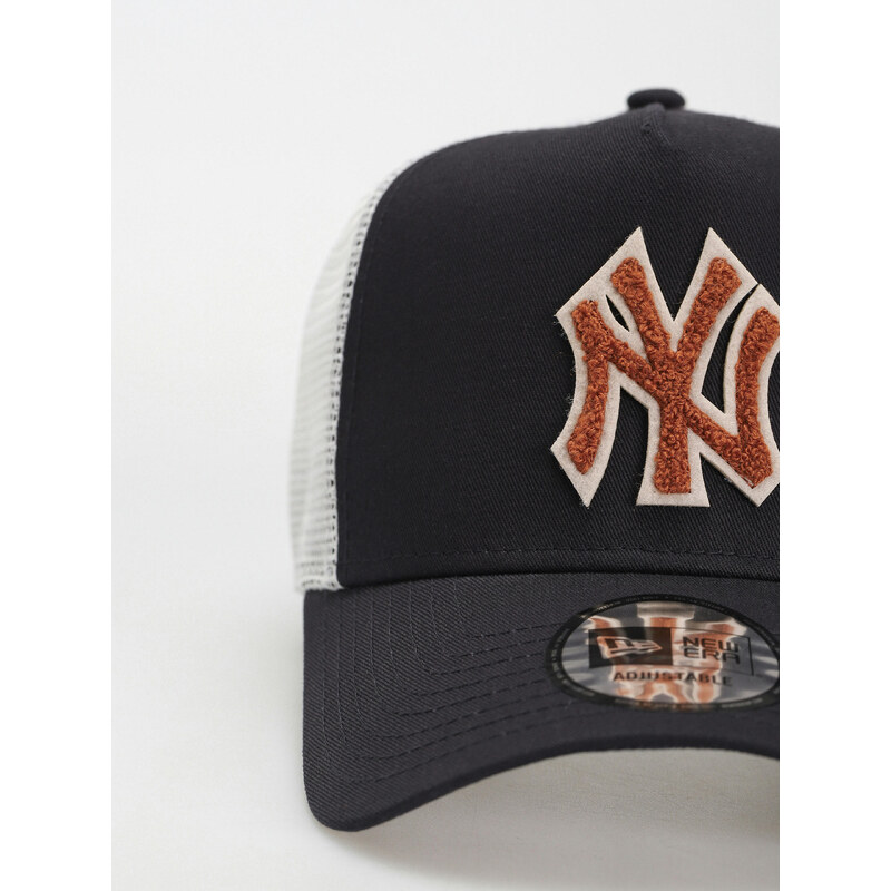 New Era Boucle Trucker New York Yankees (navy)námořnická modrá