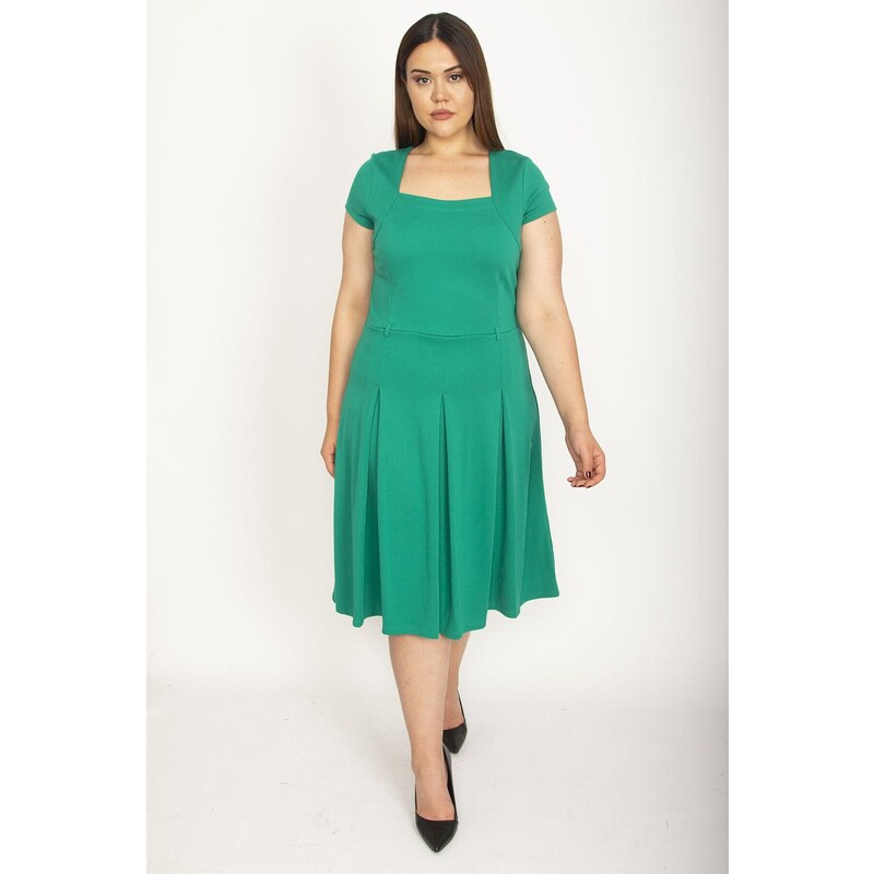 Şans Women's Plus Size Green Square Collar Pleated Dress