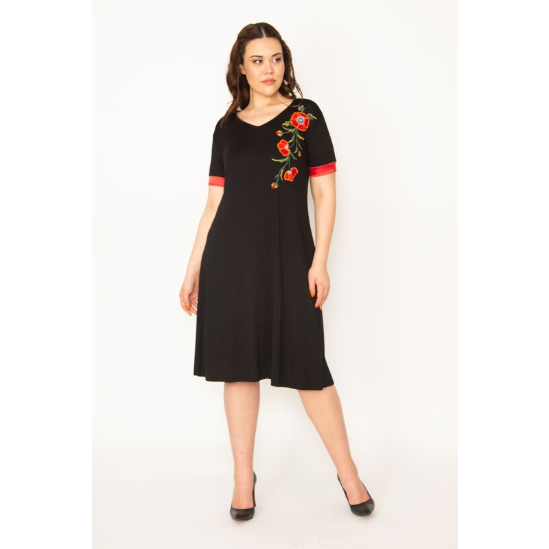 Şans Women's Plus Size Black Embroidery Detailed Sleeve Cuff Satin V-Neck Dress