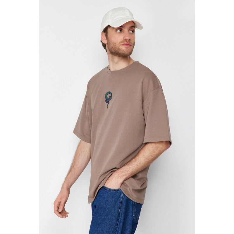 Trendyol Limited Edition Mink Oversize Snake Embroidery Thick Premium T-Shirt