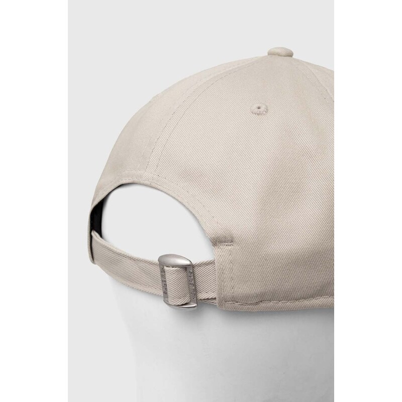Bavlněná baseballová čepice New Era béžová barva, s aplikací