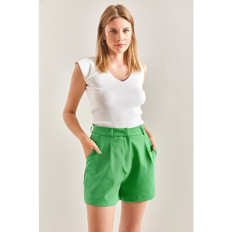 Bianco Lucci Women's Pleated Shorts