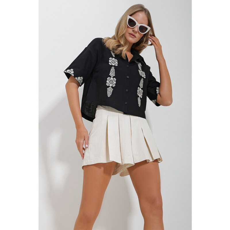 Trend Alaçatı Stili Women's Black Embroidered Linen Shirt