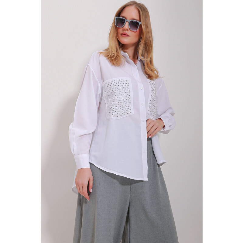 Trend Alaçatı Stili Women's White Double Pocket Trog Embroidered Terrycoton Oversize Shirt