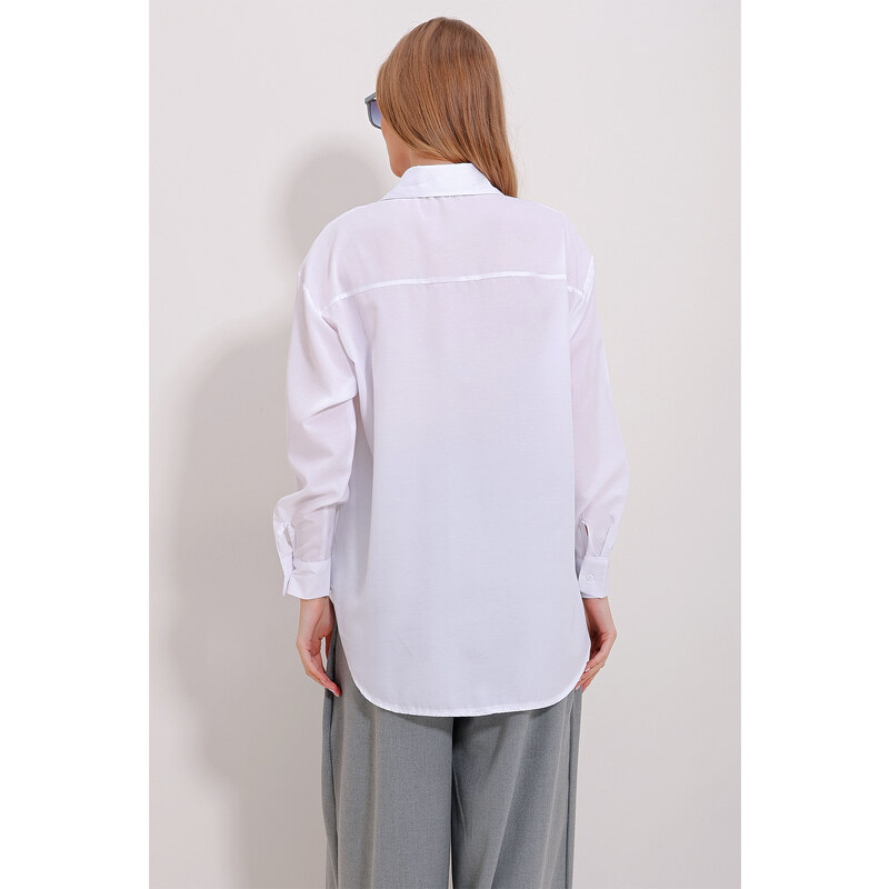 Trend Alaçatı Stili Women's White Double Pocket Trog Embroidered Terrycoton Oversize Shirt