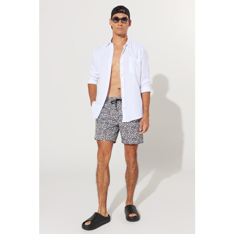 ALTINYILDIZ CLASSICS Men's White-Black Standard Fit, Normal Cut, Pocket Quick Dry Patterned Marine Shorts.