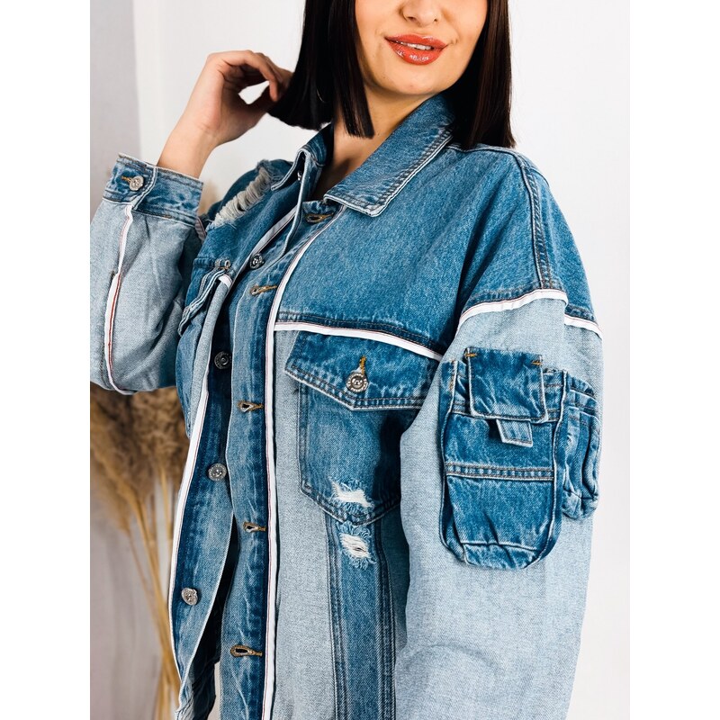 Webmoda Dámská oversize modrá džínová bunda s kapsami