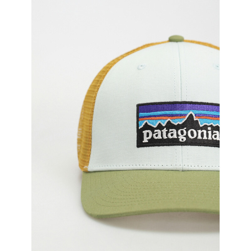 Patagonia P-6 Logo Trucker (wispy green)bílá
