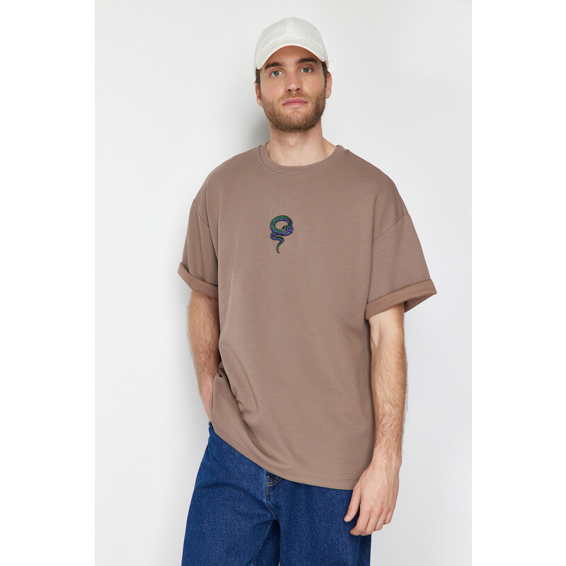 Trendyol Limited Edition Mink Oversize Snake Embroidery Thick Premium T-Shirt