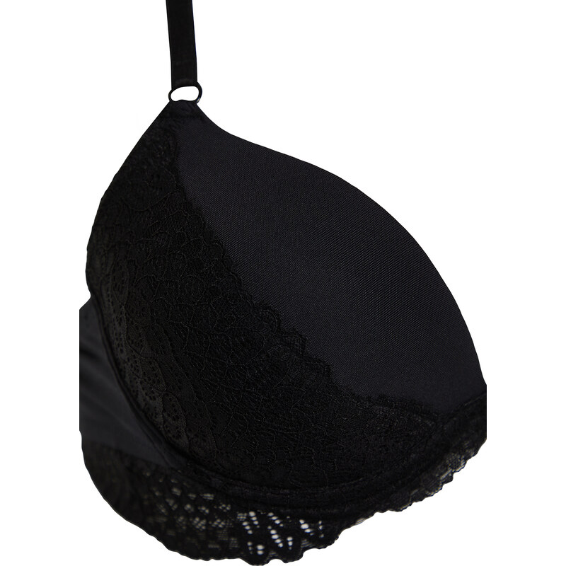 Trendyol Black Polyamide Lace, Halter Back and Front Closure Detail Covered Knitted Bra