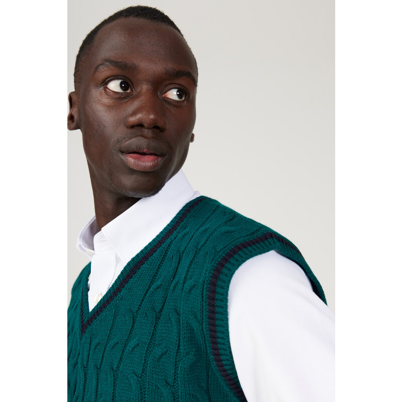 AC&Co / Altınyıldız Classics Men's Green Standard Fit Normal Cut V Neck Knitwear Sweater