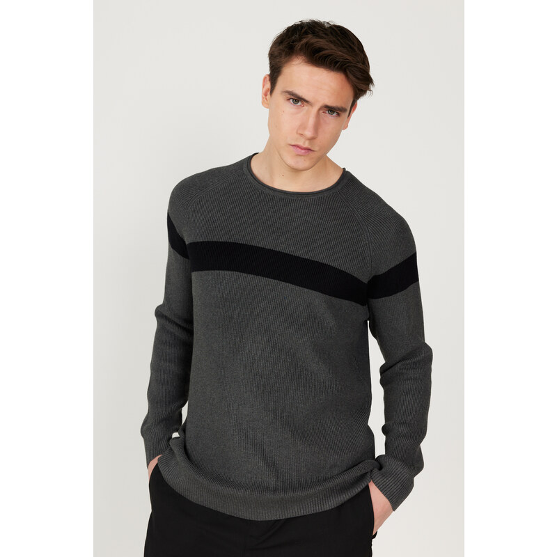 AC&Co / Altınyıldız Classics Men's Anthracite-Black Standard Fit Regular Cut Crew Neck Patterned Knitwear Sweater