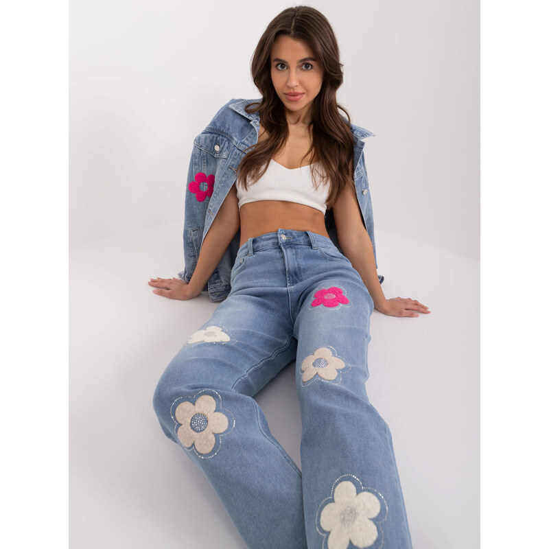 Fashionhunters Modré rovné džínové kalhoty s květinami